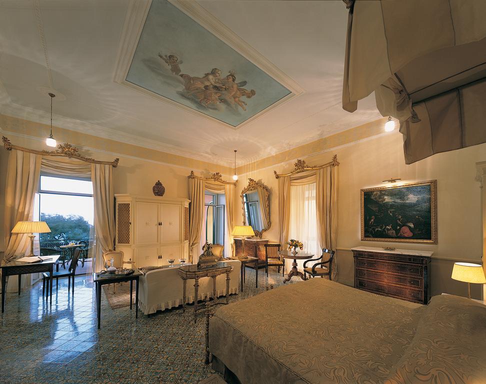 Grand Hotel Excelsior Vittoria Sorrento Quarto foto