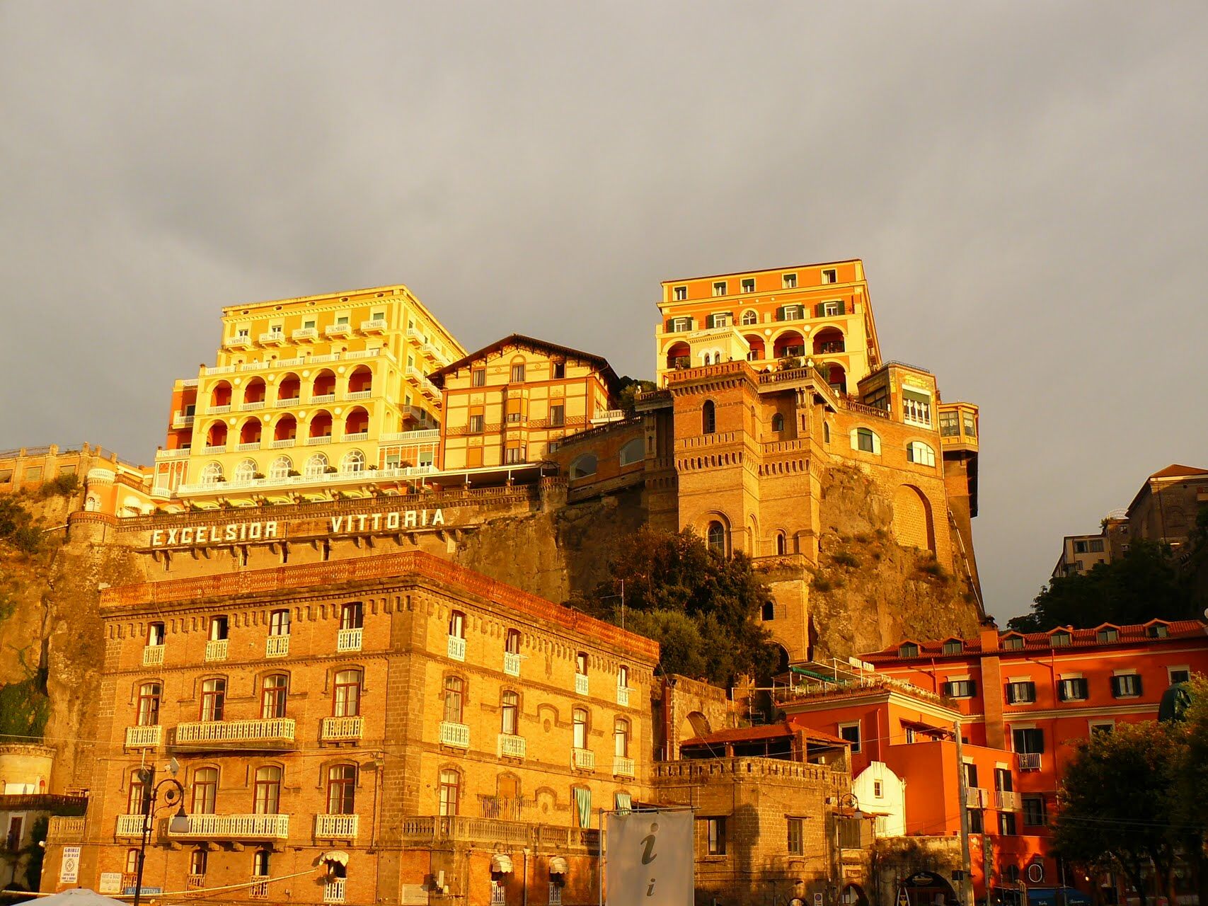 Grand Hotel Excelsior Vittoria Sorrento Exterior foto